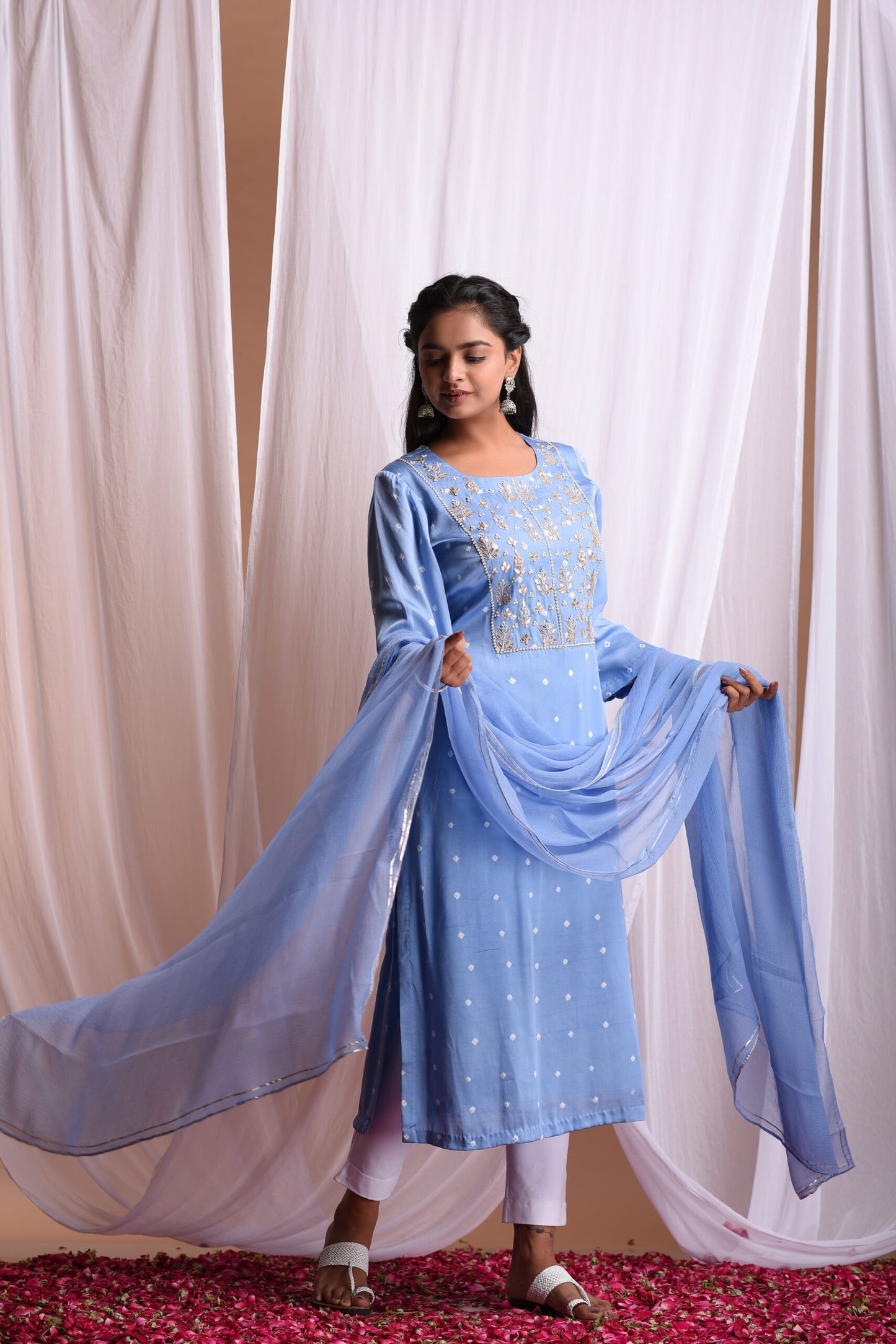 Gauravi Dhanak Suit Set
