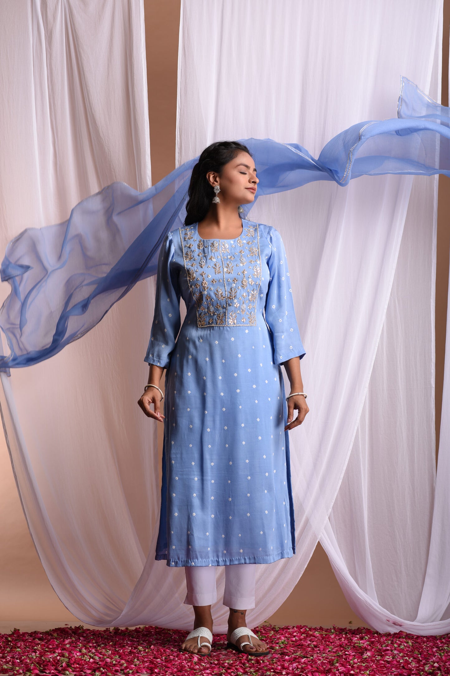 Gauravi Dhanak Suit Set